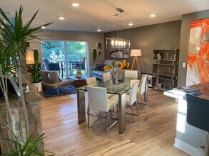 2406 Torrey Pines Rd in San Diego, CA - Building Photo - Building Photo