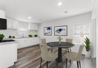 7307 Avenue H, Unit D in Houston, TX - Building Photo - Building Photo