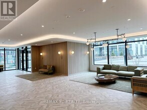 5 Quarrington Lane in Toronto, ON - Building Photo - Building Photo