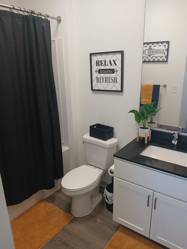 25 N New Jersey St, Unit Mosaic in Indianapolis, IN - Foto de edificio - Building Photo