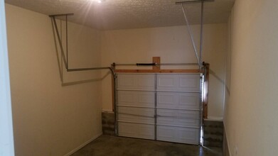 105 Solid Rock Ct, Unit A in Clarksville, TN - Building Photo - Building Photo
