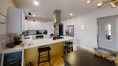 2503 Hartford Rd in Austin, TX - Foto de edificio - Building Photo