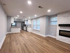 931 S Windomere Ave in Dallas, TX - Building Photo - Building Photo