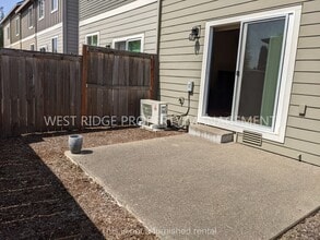 17584 SW Devonshire Way in Sherwood, OR - Building Photo - Building Photo