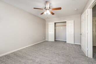 10110 Berrybriar Ln in Tomball, TX - Building Photo - Building Photo