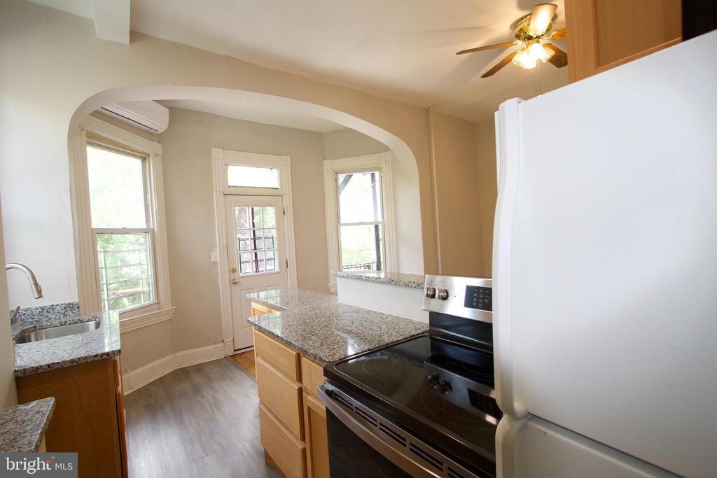 2743 St Paul St in Baltimore, MD - Building Photo
