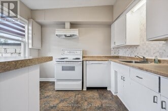 209 St Andrew St W in Centre Wellington, ON - Building Photo - Building Photo