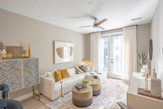 Margaux Midtown in Nashville, TN - Foto de edificio - Interior Photo