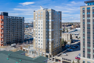 Manchester Tower in Calgary, AB - Building Photo - Building Photo