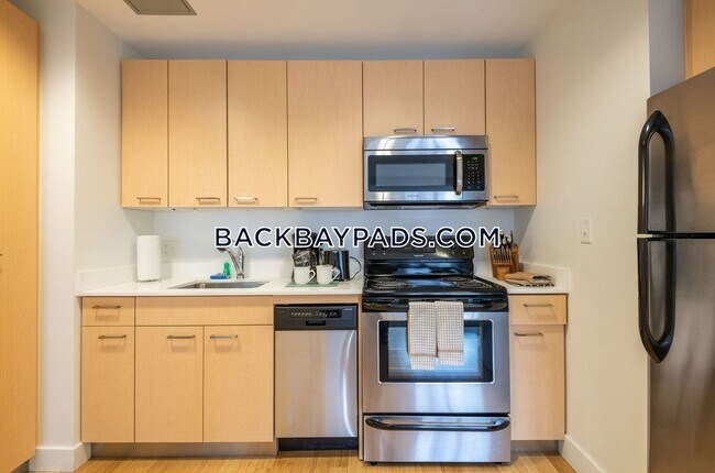 1085 Boylston St-Unit -PH02 in Boston, MA - Building Photo - Building Photo