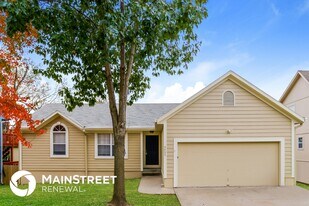 9821 W 51st St in Shawnee, KS - Building Photo