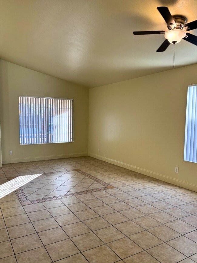 1237 Silver Prospect Dr in Las Vegas, NV - Building Photo - Building Photo