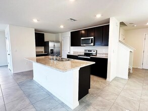 5795 Cape Primrose Dr in Sarasota, FL - Building Photo - Building Photo