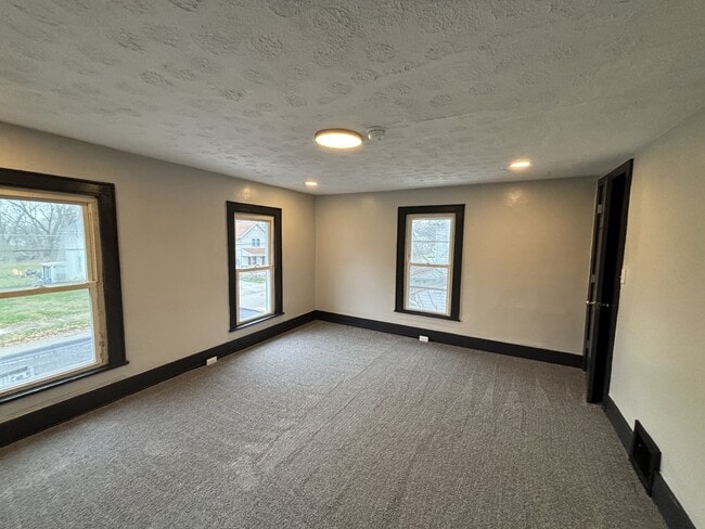 932 13th St SE in Massillon, OH - Building Photo - Building Photo