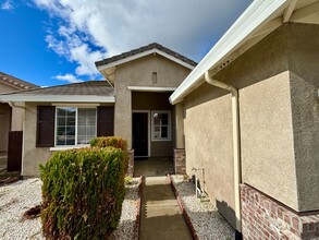 13411 Pipestone St in Lathrop, CA - Building Photo - Building Photo