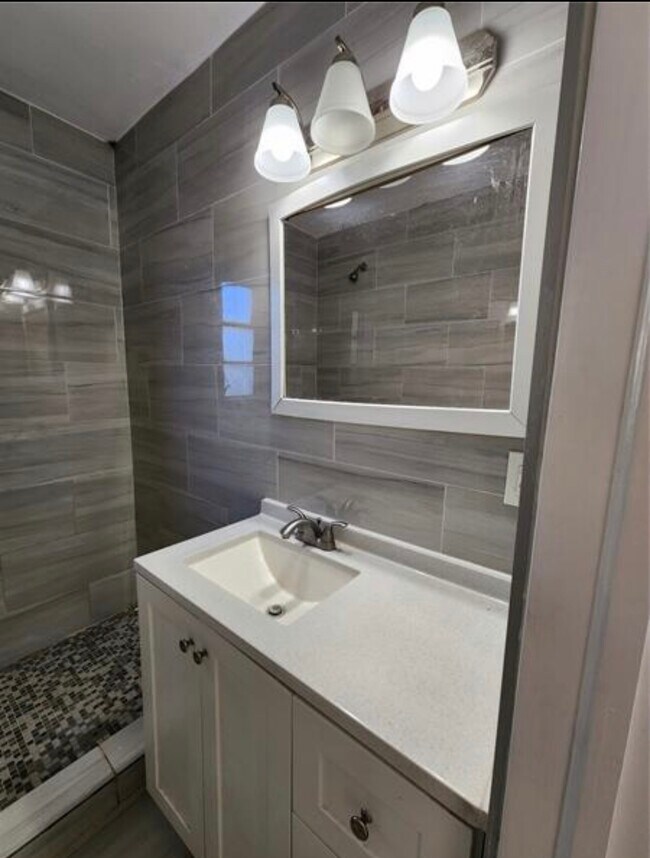 2610 Grant St in Hollywood, FL - Building Photo - Building Photo