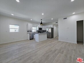 2826 3/4-2824 Leeward Ave in Los Angeles, CA - Building Photo - Building Photo