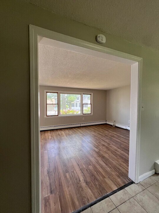58 Mascuppic Trail in Tyngsboro, MA - Building Photo