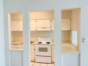 115 S Lois Ave in Tampa, FL - Building Photo - Building Photo