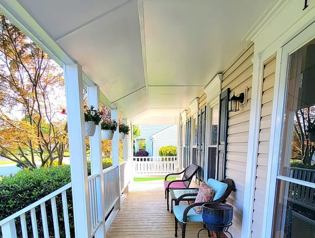 10149 Yorktown Dr in Great Falls, VA - Building Photo - Building Photo
