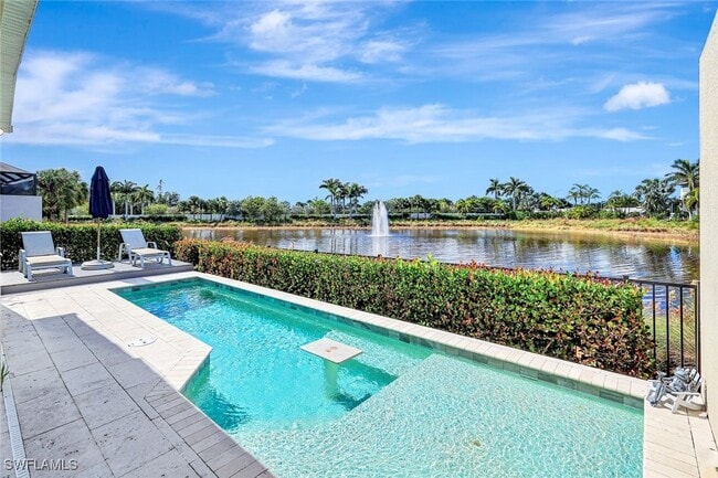 8825 St Lucia Dr in Naples, FL - Building Photo - Building Photo