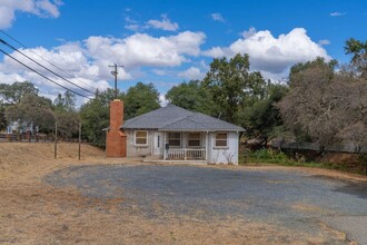 300 State Highway 49 in Sutter Creek, CA - Building Photo - Building Photo