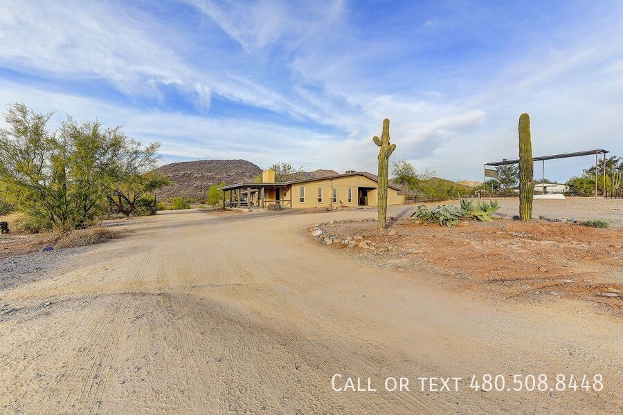 7708 E Arroyo Rd in Cave Creek, AZ - Building Photo