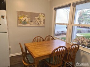 36 Upperbrook Ct in Sayreville, NJ - Building Photo - Building Photo