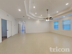 1660 Luft Ln in Mascotte, FL - Foto de edificio - Building Photo