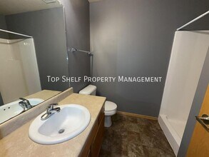 8601 Westown Pkwy in West Des Moines, IA - Building Photo - Building Photo