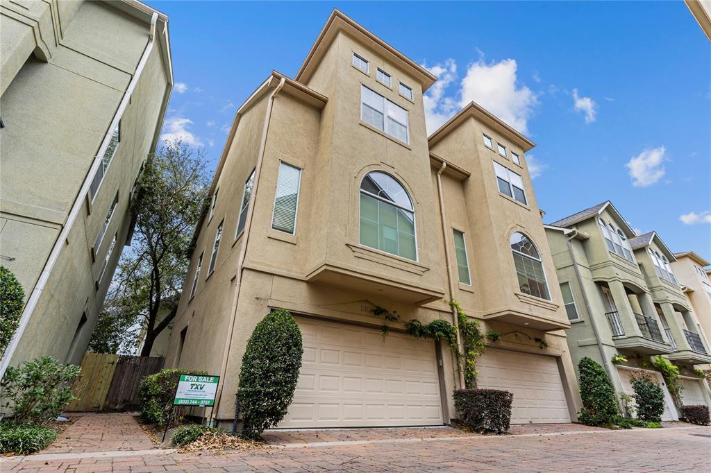 1619 Johnson St in Houston, TX - Building Photo