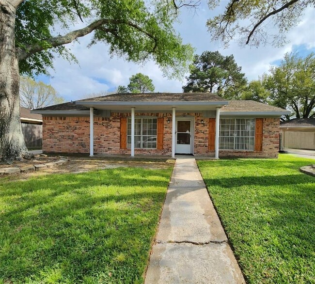 946 Beachcomber Ln