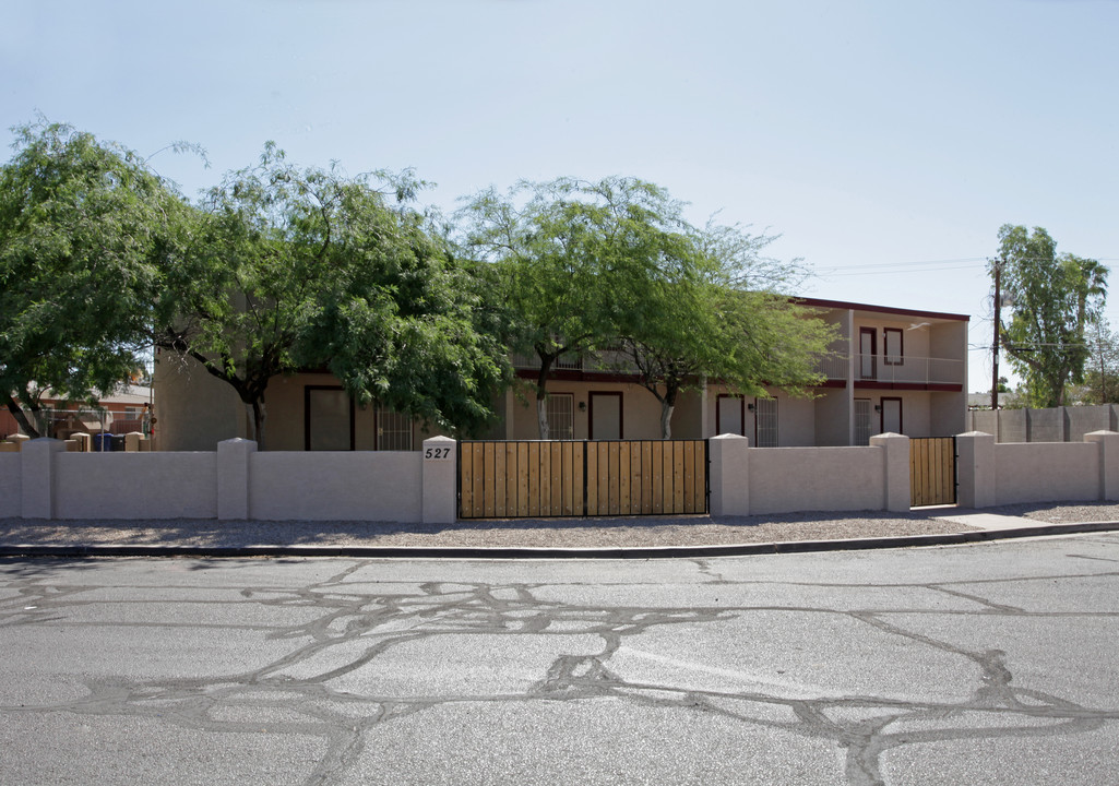 527 S. Hall in Mesa, AZ - Building Photo