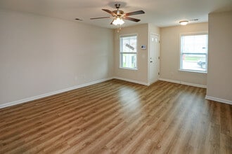 187 Silver Run Pl in West Columbia, SC - Building Photo - Building Photo