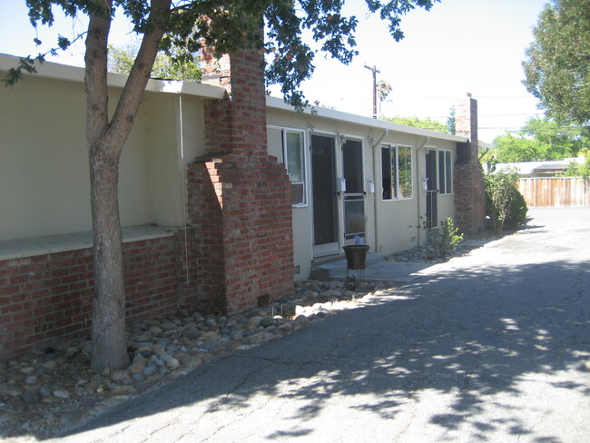 3121 Alma St, Unit 3121 Alma St in Palo Alto, CA - Building Photo - Building Photo