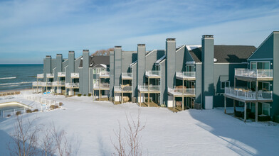 Sandpiper in South Haven, MI - Foto de edificio - Building Photo