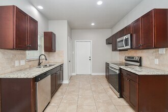 4915 Market St in Houston, TX - Building Photo - Building Photo