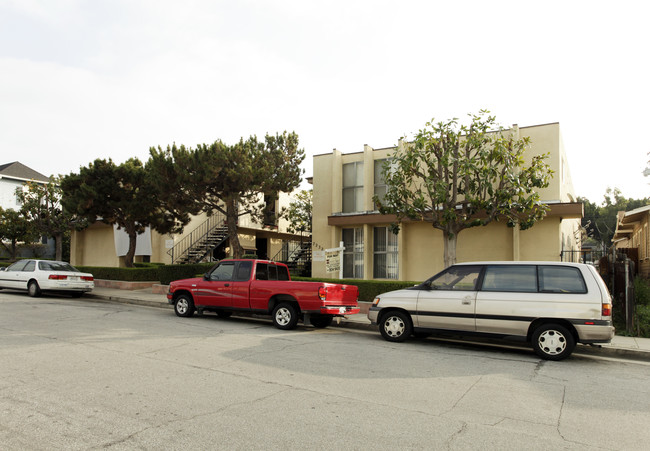 Friends and Palmetto Apartments