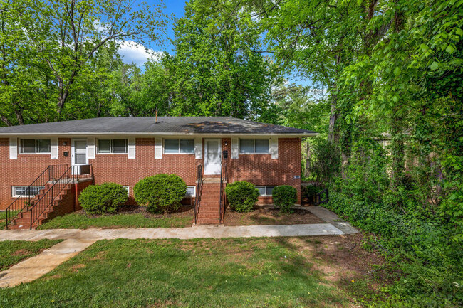property at 2748 Miles Cir