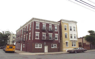 130-132 9th St Apartments