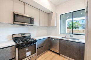 7341 Valmont St in Tujunga, CA - Building Photo