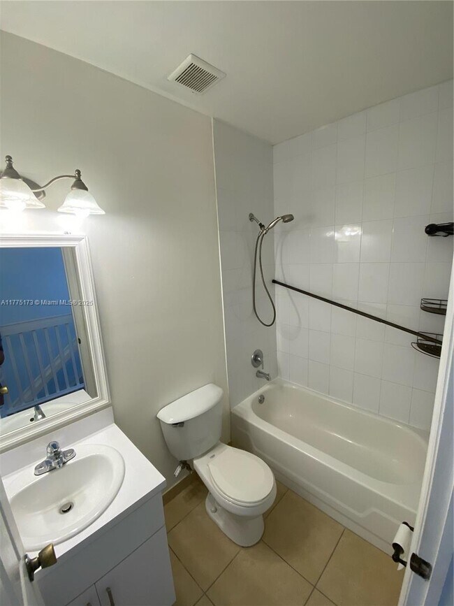 928 SW 3rd St in Miami, FL - Building Photo - Building Photo