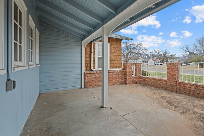2202 30th St in Lubbock, TX - Foto de edificio - Building Photo