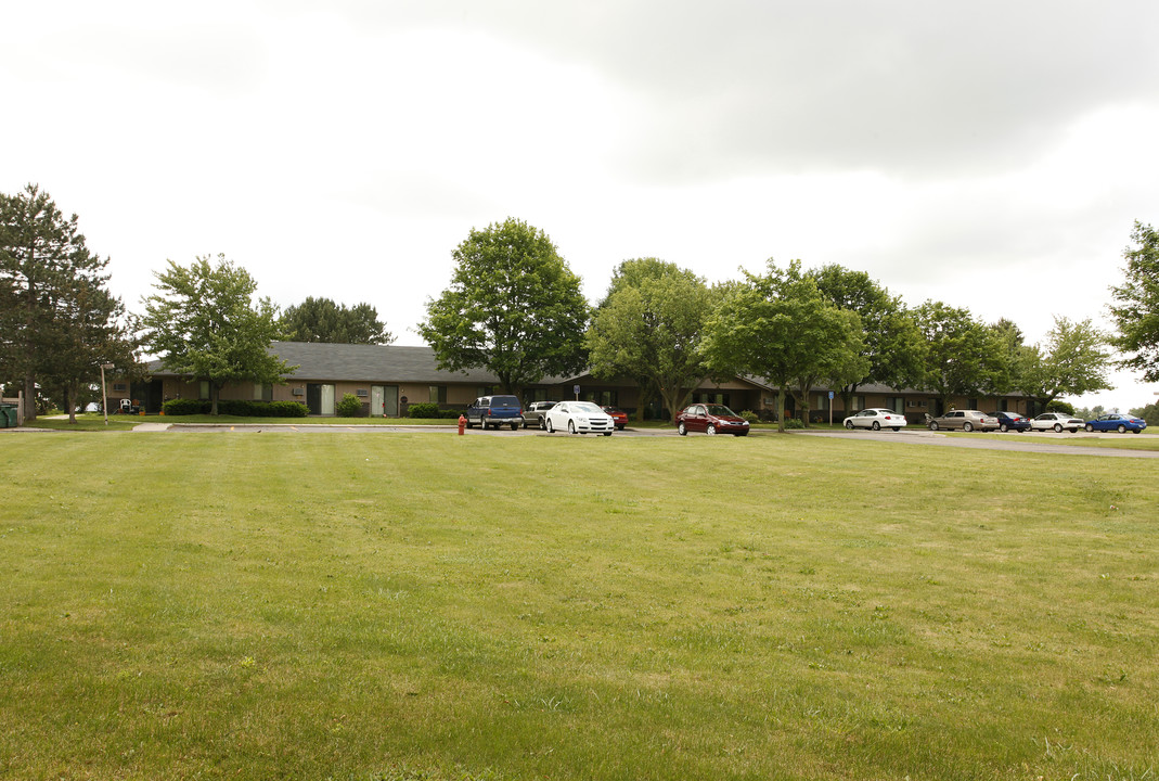 Glenwood in Fowlerville, MI - Foto de edificio