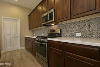 16931 W Holly St in Goodyear, AZ - Building Photo - Building Photo