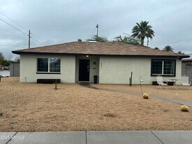 1802 E Hubbell St in Phoenix, AZ - Building Photo