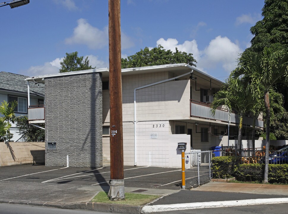 2330 S Beretania St in Honolulu, HI - Building Photo