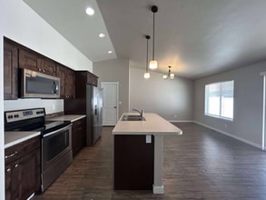 759 Wirsching Ave W in Twin Falls, ID - Building Photo - Building Photo