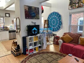 10 Parker Hill Ave, Unit 1 in Boston, MA - Building Photo - Building Photo