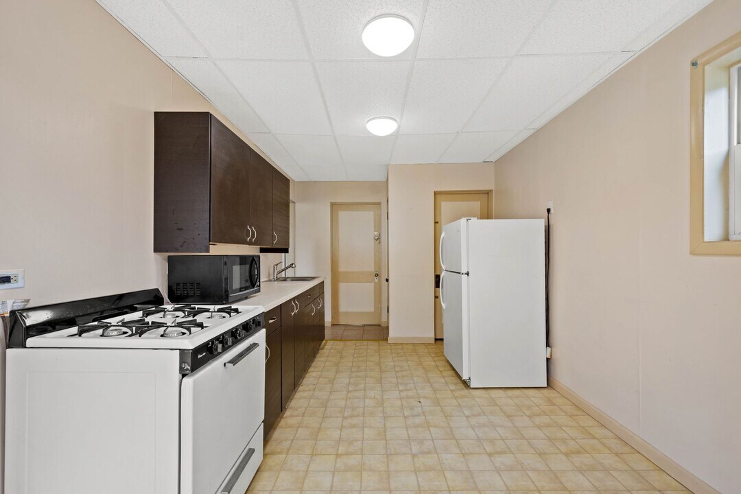 133 Glenmore Ave in Pittsburgh, PA - Building Photo